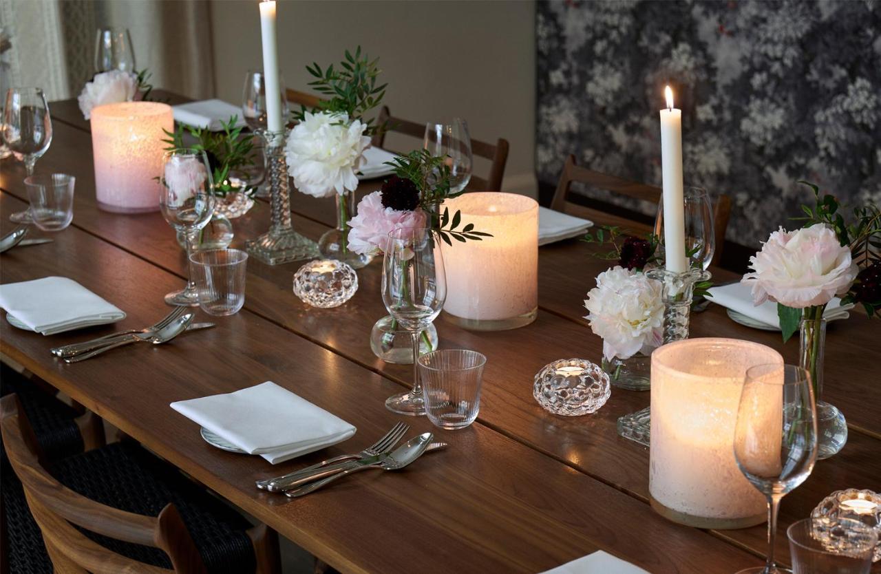 Villa Dagmar Stokholm Dış mekan fotoğraf A table set for a dinner party