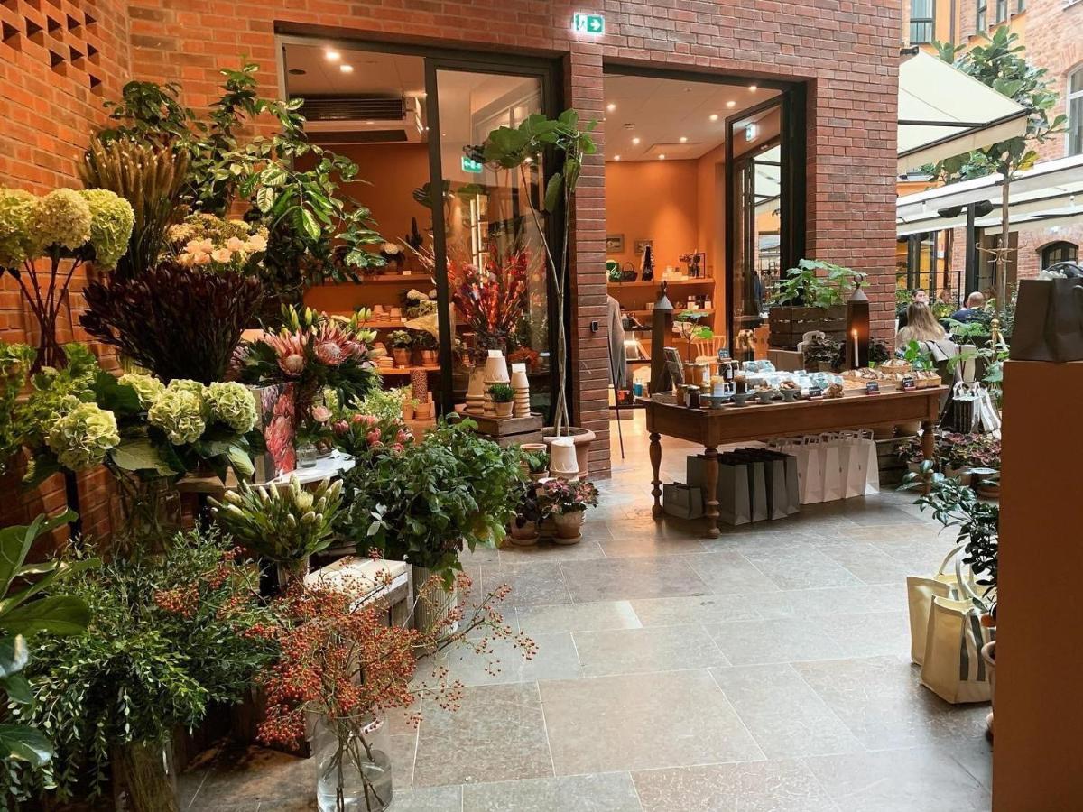 Villa Dagmar Stokholm Dış mekan fotoğraf Flower shop in Paris