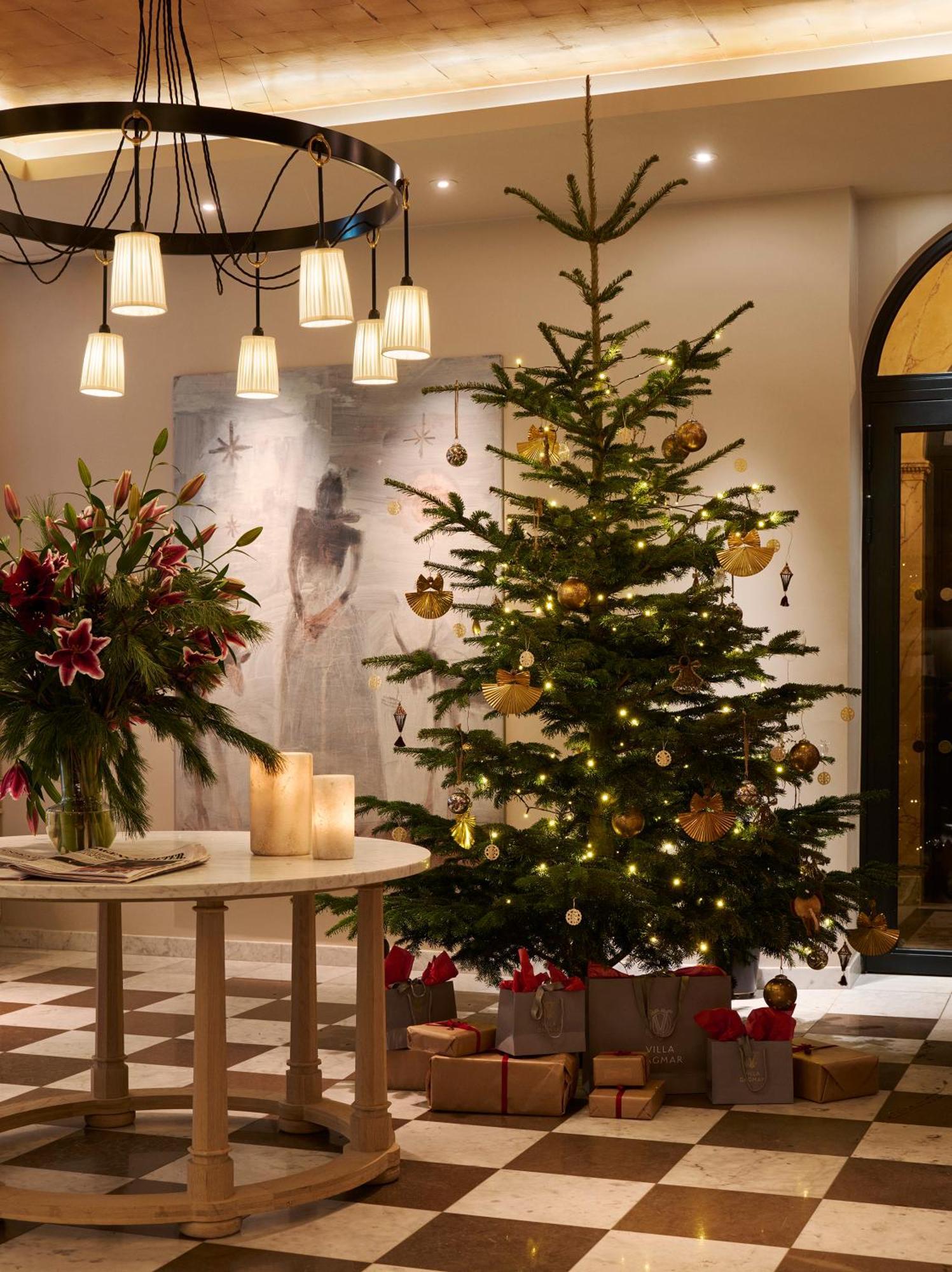 Villa Dagmar Stokholm Dış mekan fotoğraf A Christmas tree